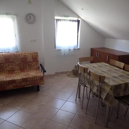 Apartment With A Parking Space Vantacici, Krk - 427 Malinska